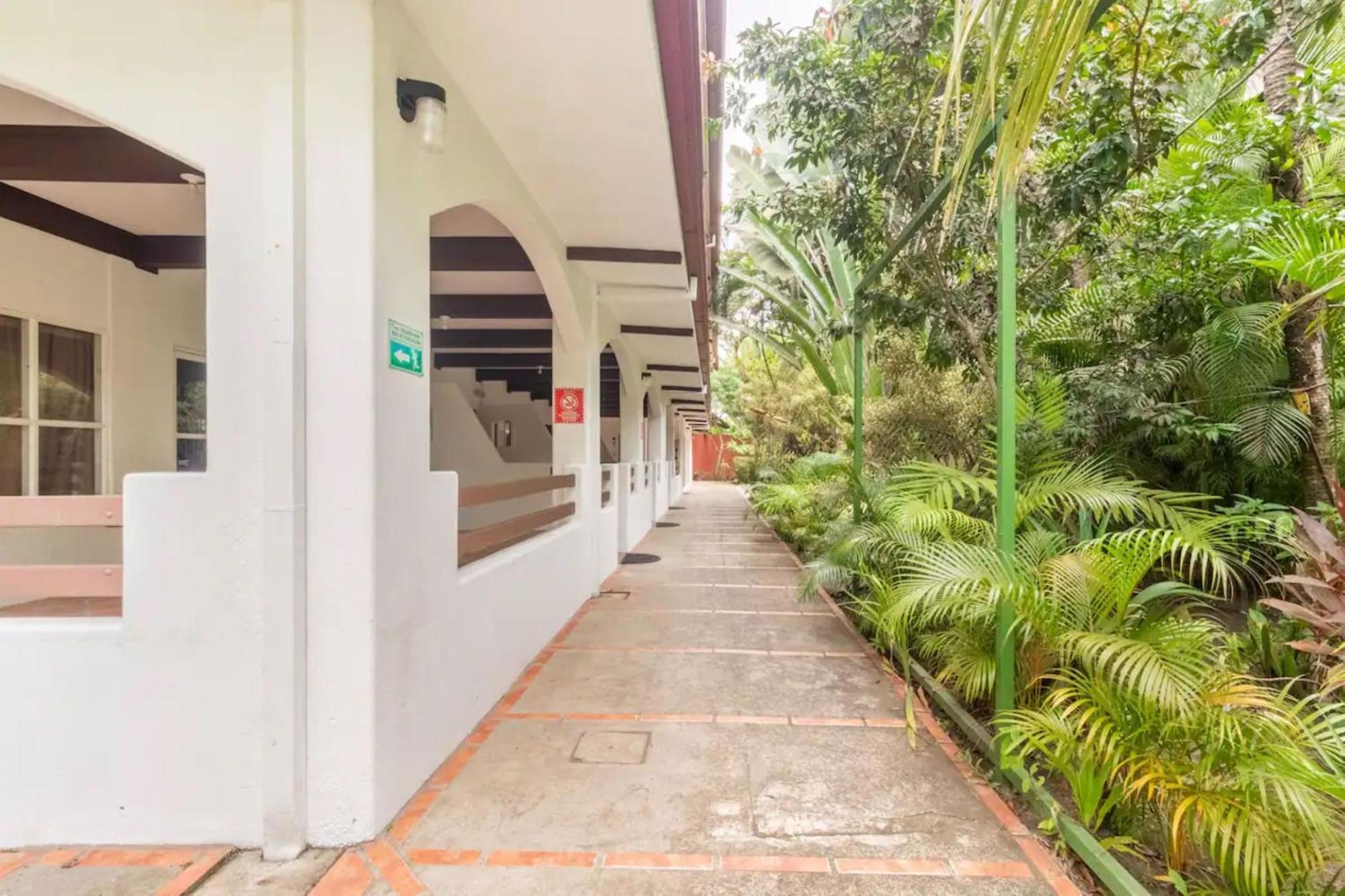 Hotel Playa Westfalia Puerto Limon Extérieur photo