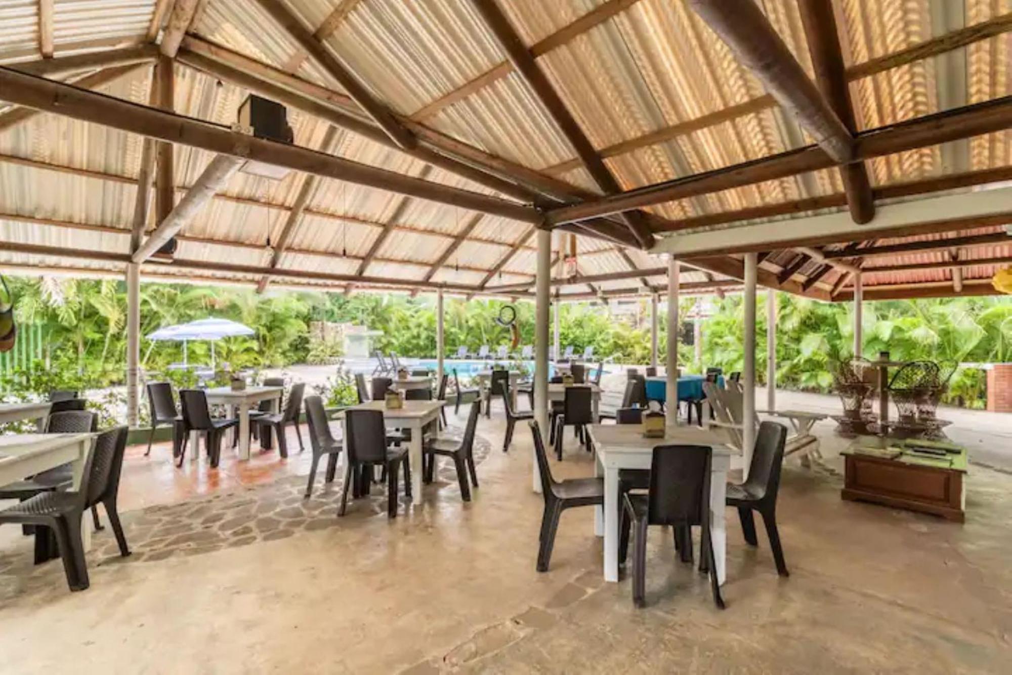 Hotel Playa Westfalia Puerto Limon Extérieur photo